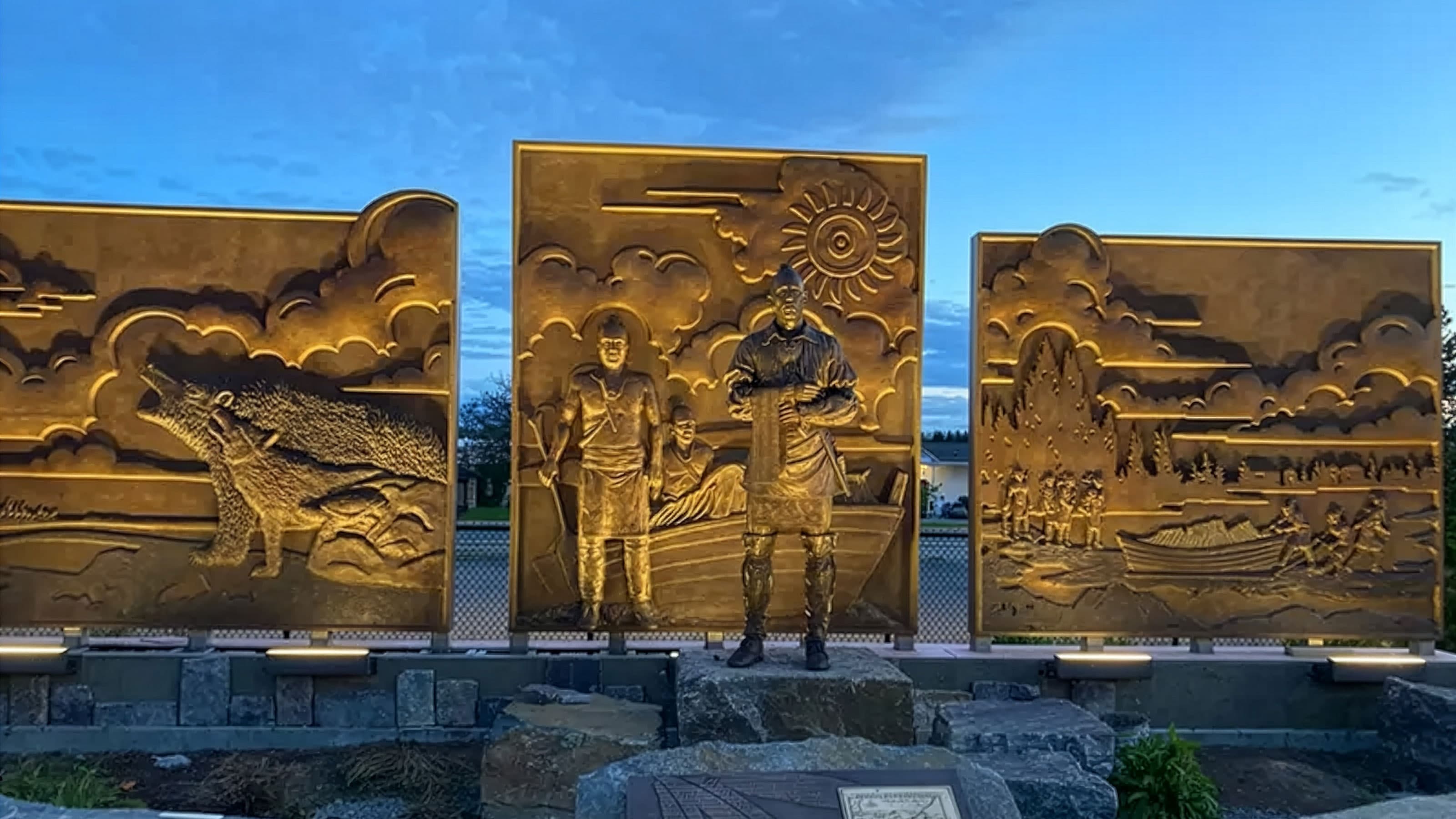 Photo of bronze sculptures